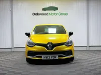 Begagnad Renault Clio IV 200 HK (147 kW) 2013 Gul Halvkombi