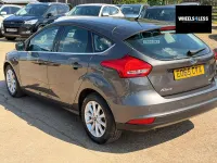 Used Ford Focus Titanium 125 HP (91 kW) 2015 Grey Hatchback