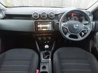 Used Dacia Duster Comfort 100 HP (73 kW) 2022 White SUV