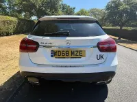 Used Mercedes GLA180 Urban 122 HP (89 kW) 2019 White SUV