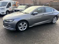 Begagnad Vauxhall Insignia SRi 165 HK (121 kW) 2019 Grå Halvkombi