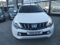 Used Mitsubishi L200 2017 White Pickup