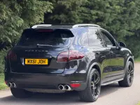 Used Porsche Cayenne 245 HP (180 kW) 2011 Black SUV