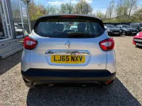 Usado Renault Captur Dynamique 90 HP (66 kW) 2015 Prateado SUV