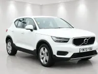 Used Volvo XC40 Momentum 163 HP (119 kW) 2021 White SUV