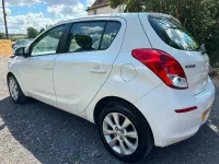 Used Hyundai i20 Active 84 HP (61 kW) 2012 White Hatchback