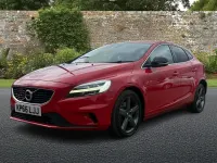 Begagnad Volvo V40 R-Design 190 HK (139 kW) 2016 Röd Halvkombi