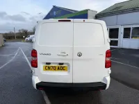 Gebraucht Vauxhall Vivaro Sportive 100 PS (73 kW) 2020 Weiß Van / Kleinbus