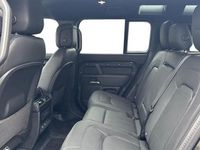 Used Land Rover Defender SE Dynamic 249 HP (183 kW) 2025 Santorini black Estate