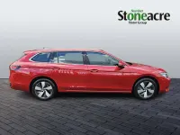 Used VW Passat Life 150 HP (110 kW) 2024 Red Estate