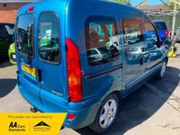 Usado Renault Kangoo Expression 106 HP (77 kW) 2007 Azul Monovolume