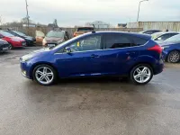Used Ford Focus Zetec 125 HP (91 kW) 2015 Blue Hatchback