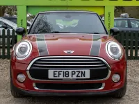 Używany Mini Cooper Hatch 136 KM (100 kW) 2018 Czerwony Hatchback