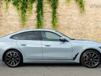 Usado BMW i4 M Sport 246 kW (335 CV) 2023 Gris Berlina