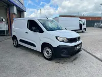 Used Vauxhall Combo 101 HP (74 kW) 2024 White MPV