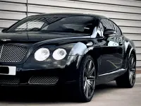Begagnad Bentley Continental 2005 Lila Sedan