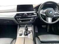 Gebraucht BMW 520 M Sport 190 PS (139 kW) 2019 Grau Kombi