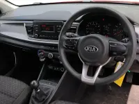 Używany Kia Rio Air 84 KM (61 kW) 2019 Czerwony Hatchback