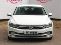 Used VW Passat SE 2020 White Sedan