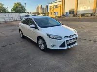 Used Ford Focus Zetec 123 HP (90 kW) 2015 White Hatchback