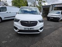Second-hand Vauxhall Combo Sportive 100 CP (73 kW) 2021 Alb Monovolum