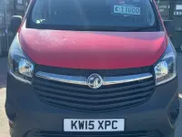 Second-hand Vauxhall Vivaro 115 CP (84 kW) 2015 Roșu