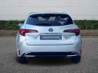Used Toyota Corolla Design 140 HP (102 kW) 2025 Silver Estate