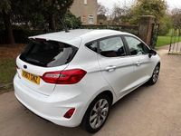 Used Ford Fiesta Zetec 100 HP (73 kW) 2017 White Hatchback