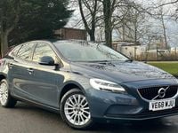 Used Volvo V40 Momentum 122 HP (89 kW) 2018 Blue Hatchback