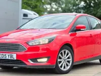 Used Ford Focus Titanium 125 HP (91 kW) 2015 Red Hatchback