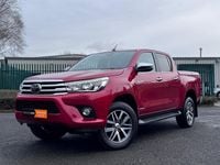 Used Toyota HiLux 150 HP (110 kW) 2018 Red Pickup