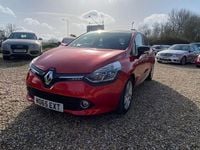 Used Renault Clio IV Dynamique 90 HP (66 kW) 2015 Red Hatchback
