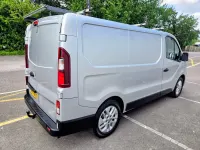 Używany Renault Trafic 2017 Srebrny Minivan
