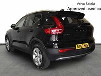 Used Volvo XC40 Momentum 150 HP (110 kW) 2019 Black SUV