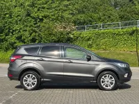 Usado Ford Kuga Titanium 180 HP (132 kW) 2018 Cinzento SUV