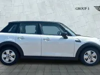 Used Mini Cooper Classic 134 HP (98 kW) 2023 White Hatchback