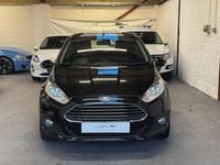 Second-hand Ford Fiesta Zetec 81 CP (59 kW) 2014 Negru Hatchback