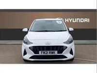 Used Hyundai i10 Premium 67 HP (49 kW) 2021 White Hatchback