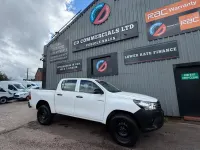 Used Toyota HiLux Active 150 HP (110 kW) 2020 White Pickup
