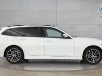 Used BMW 320 Sport Line 181 HP (133 kW) 2025 White Estate