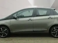 Used Toyota Yaris 100 HP (73 kW) 2017 Bronze Hatchback