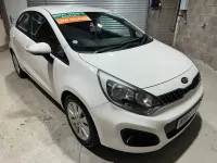 Used Kia Rio 2014 White Hatchback