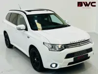 Used Mitsubishi Outlander P-HEV 200 HP (147 kW) 2014 White SUV