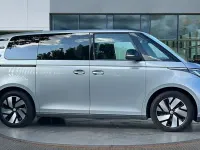Usado VW ID. Buzz Pro 150 kW (204 CV) 2023 Plateado Monovolumen