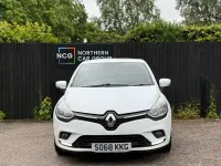 Used Renault Clio Iconic 76 HP (55 kW) 2019 White Hatchback