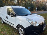 Used Vauxhall Combo 105 HP (77 kW) 2016 White MPV
