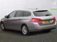 Usado Peugeot 308 Allure 2021 Gris Familiar