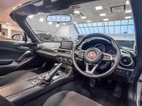 Usado Fiat 124 Spider Classica 140 HP (102 kW) 2018 Cinzento Cabrios