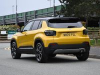 Used Jeep Avenger Summit 100 HP (73 kW) 2025 Yellow SUV