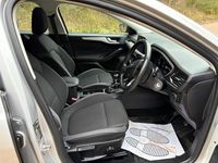 Begagnad Ford Focus Zetec 120 HK (88 kW) 2020 Silver Kombi